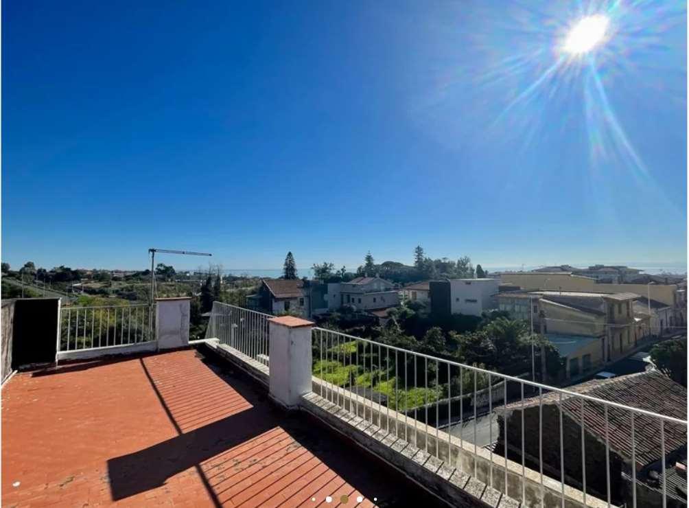 casa indipendente in vendita a Catania in zona Picanello