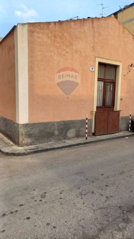 casa indipendente in vendita a Catania