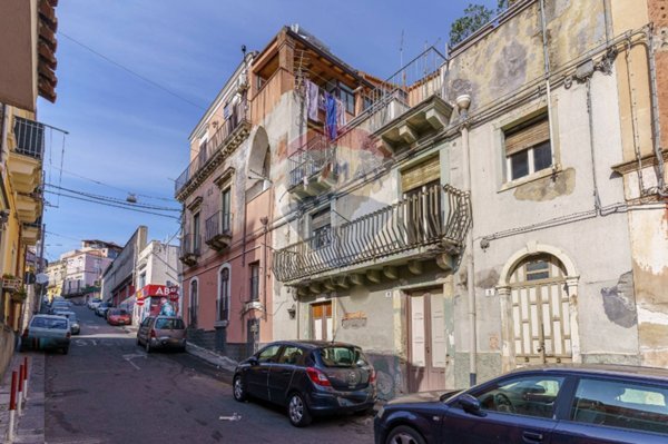 casa semindipendente in vendita a Catania in zona Cibali