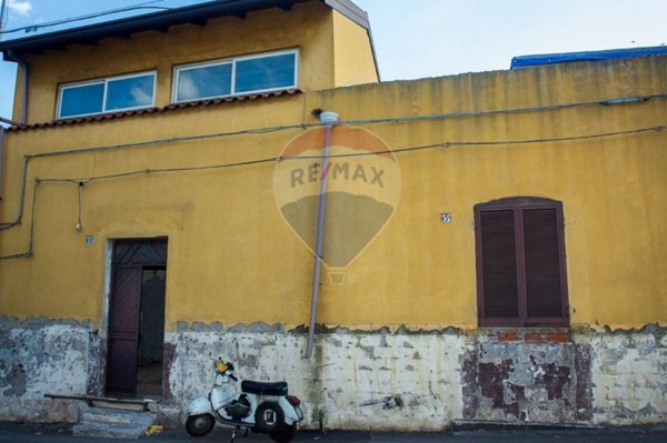 casa indipendente in vendita a Catania