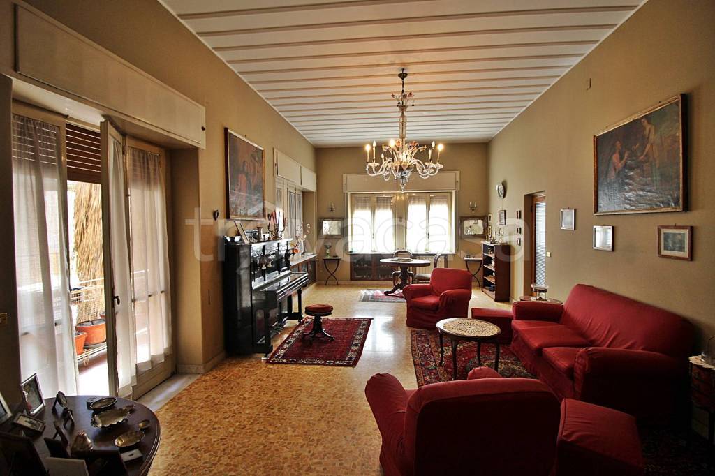 appartamento in vendita a Catania in zona Picanello