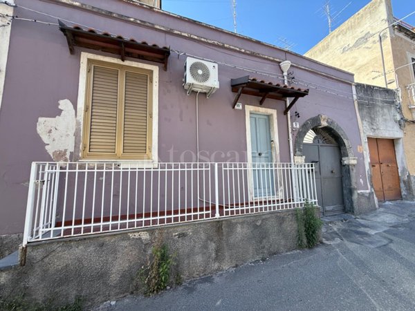 casa indipendente in vendita a Catania