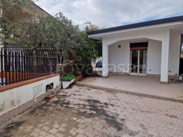 casa indipendente in vendita a Catania in zona Fontanarossa