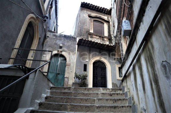 appartamento in vendita a Catania in zona Centro Storico