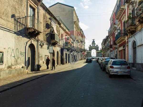 negozio in vendita a Catania in zona Centro Storico