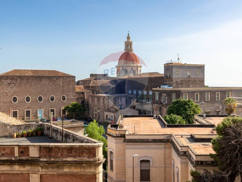 appartamento in vendita a Catania in zona Centro Storico