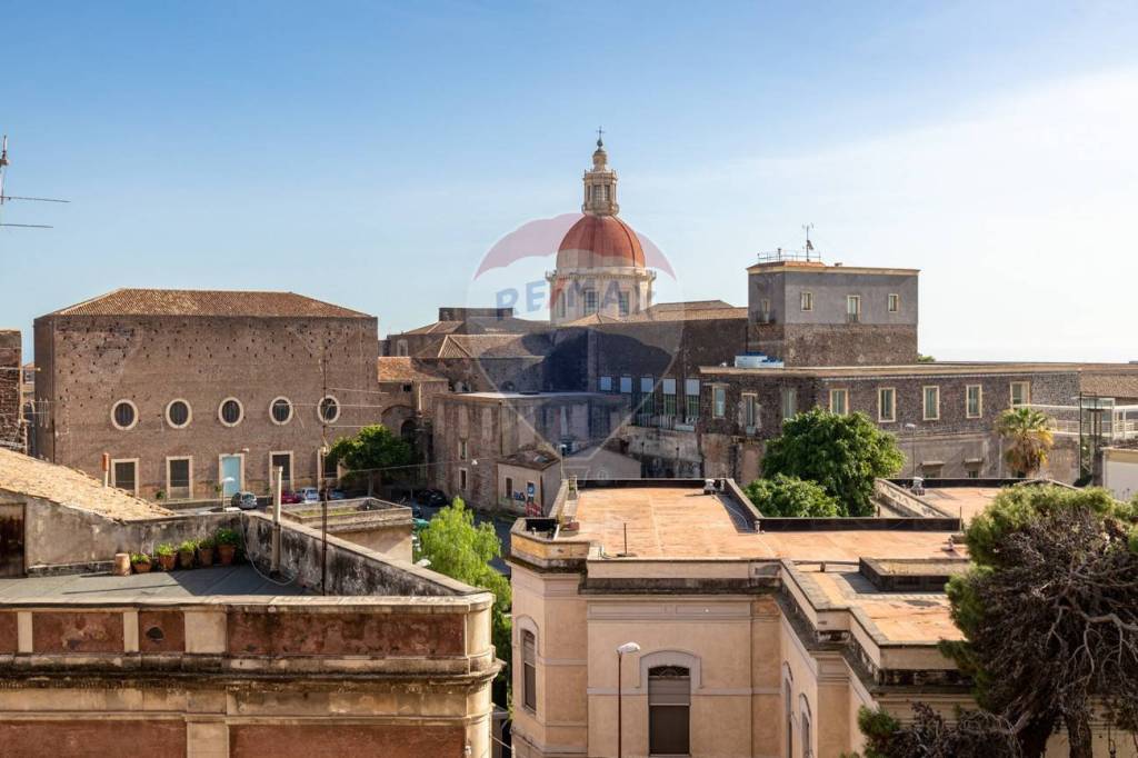 appartamento in vendita a Catania in zona Centro Storico