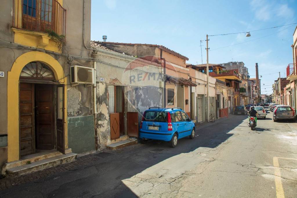 casa indipendente in vendita a Catania