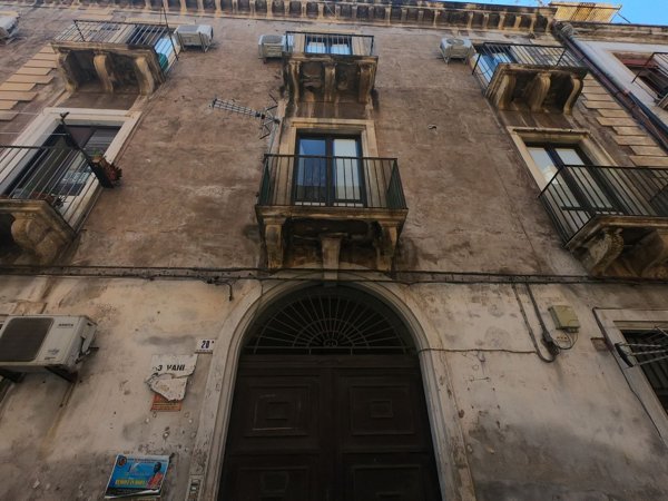 appartamento in vendita a Catania in zona Centro Storico