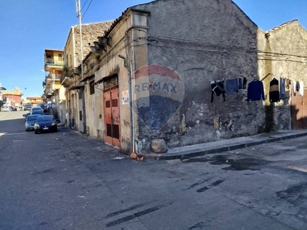 casa indipendente in vendita a Catania in zona Centro Storico