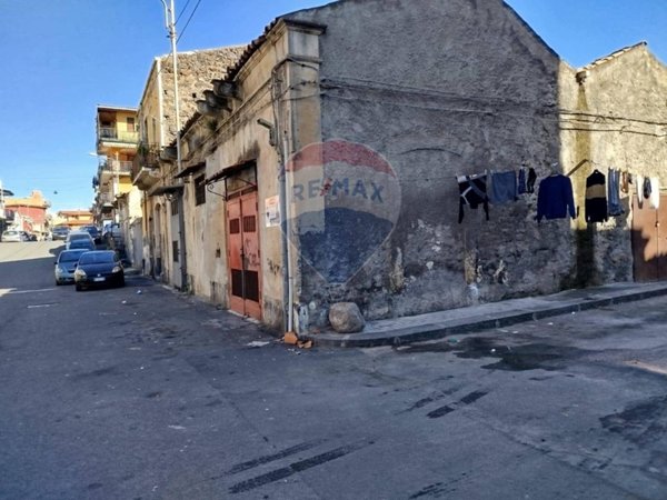 casa indipendente in vendita a Catania in zona Centro Storico