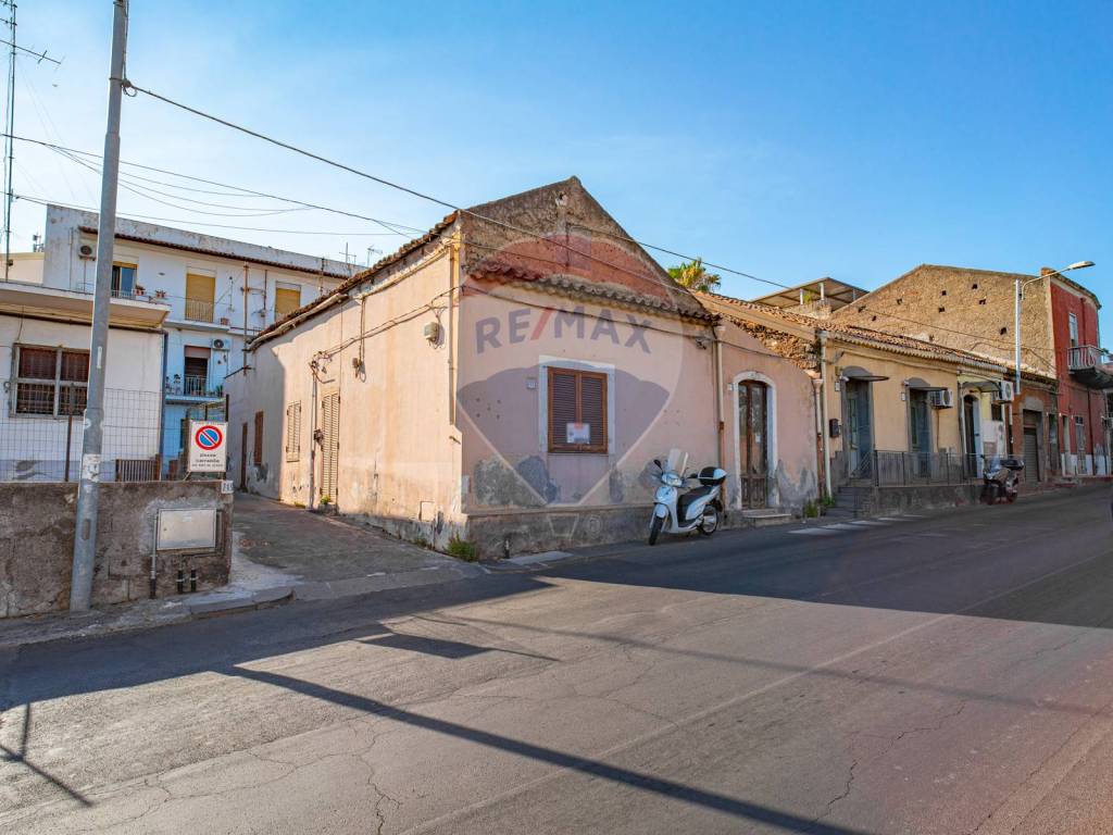 casa indipendente in vendita a Catania in zona Ognina