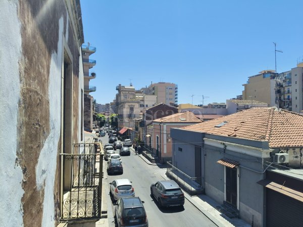 appartamento in vendita a Catania in zona Picanello
