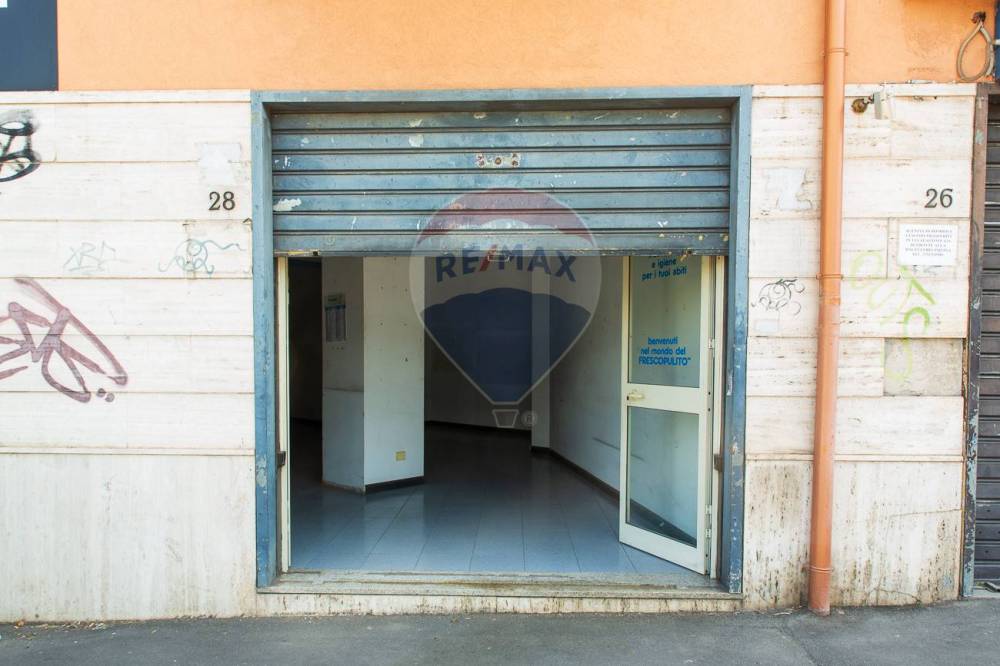 negozio in vendita a Catania in zona Cibali