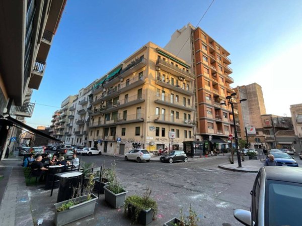 locale commerciale in vendita a Catania