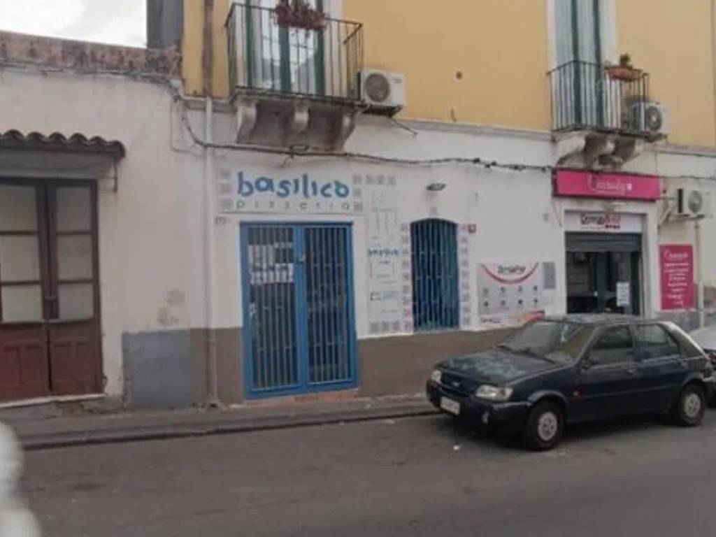 negozio in vendita a Catania in zona Ognina