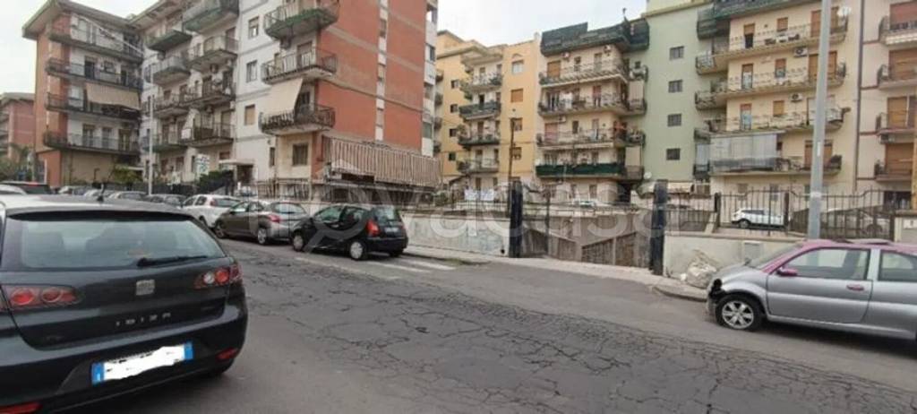 locale commerciale in vendita a Catania
