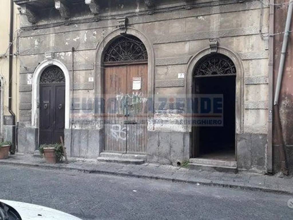 negozio in vendita a Catania in zona Centro Storico