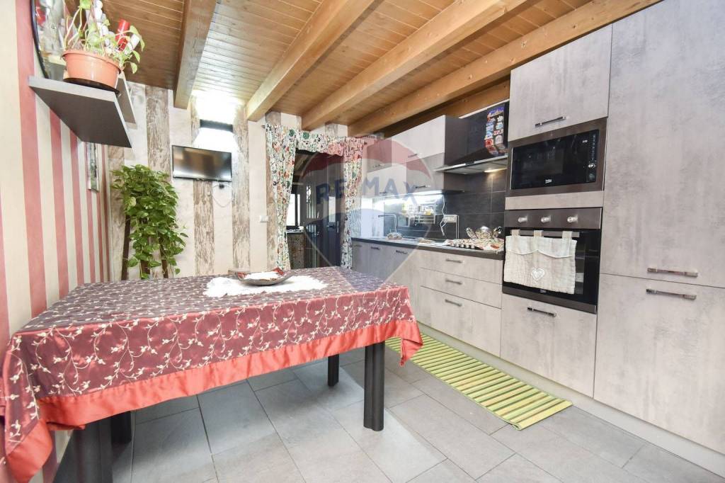 casa indipendente in vendita a Catania in zona Centro Storico