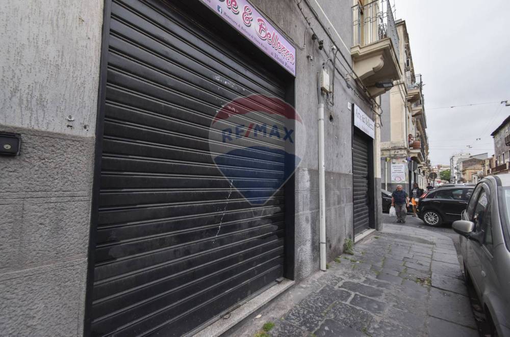 negozio in vendita a Catania in zona Centro Storico