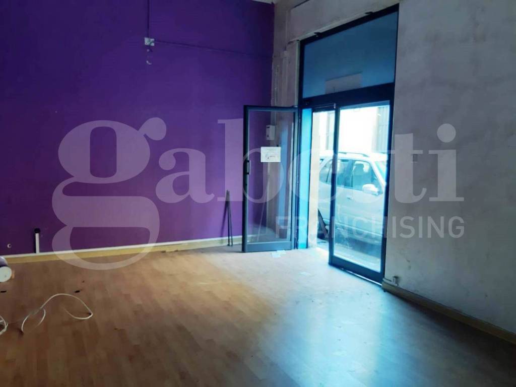 negozio in vendita a Catania in zona Ognina