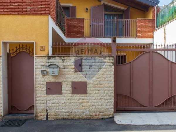 casa indipendente in vendita a Catania in zona Cibali