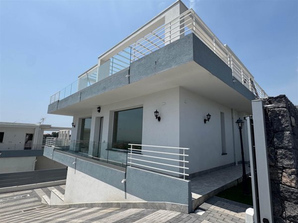 casa indipendente in vendita a Catania