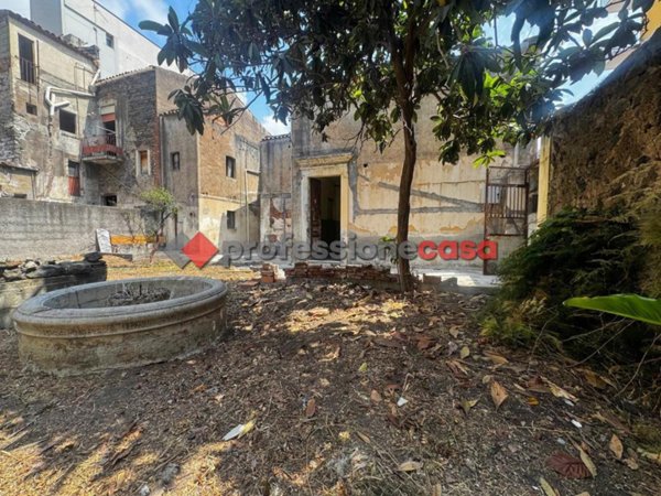 casa indipendente in vendita a Catania in zona Picanello