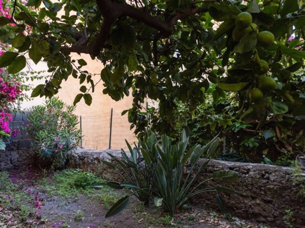 casa indipendente in vendita a Catania