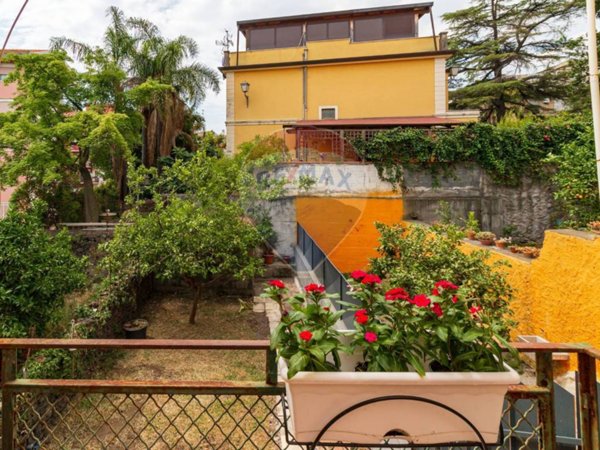 casa indipendente in vendita a Catania in zona Centro Storico