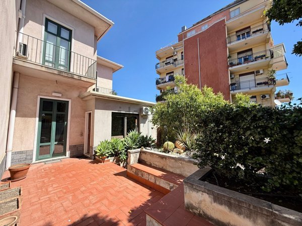 casa indipendente in vendita a Catania in zona Picanello