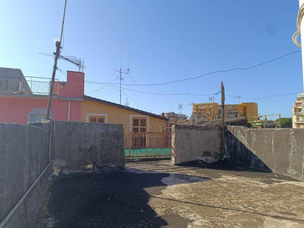 casa indipendente in vendita a Catania in zona Canalicchio