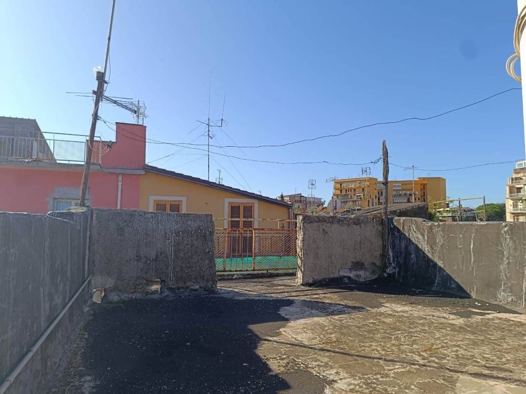 casa indipendente in vendita a Catania in zona Canalicchio
