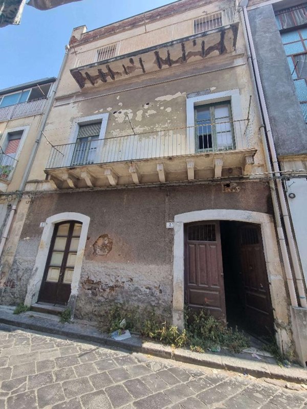 casa indipendente in vendita a Catania in zona Centro Storico