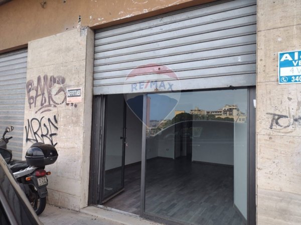 locale commerciale in vendita a Catania in zona Centro Storico