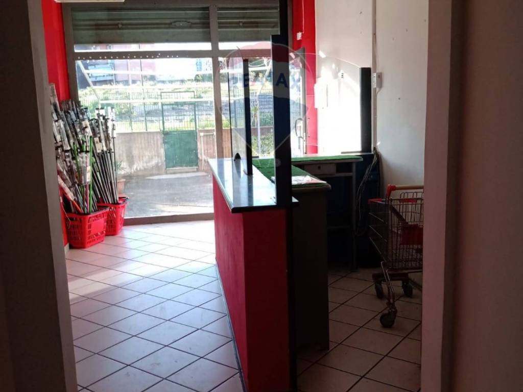 negozio in vendita a Catania in zona Librino