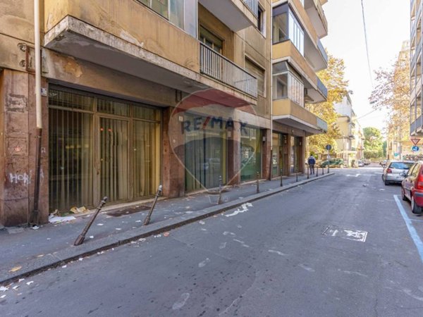 locale commerciale in vendita a Catania in zona Centro Storico