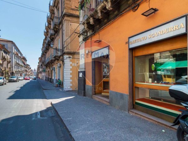 negozio in vendita a Catania in zona Centro Storico