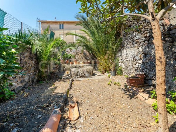 appartamento in vendita a Catania in zona Picanello