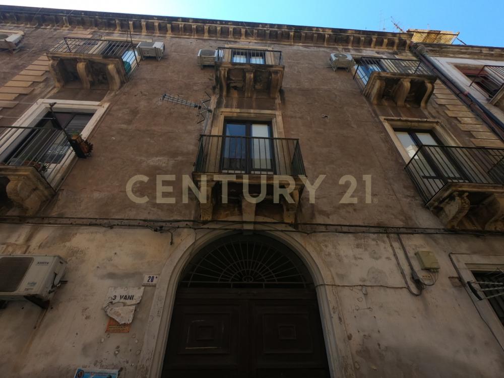 appartamento in vendita a Catania in zona Centro Storico