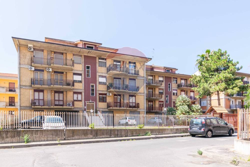 appartamento in vendita a Catania in zona Villaggio Sant'Agata