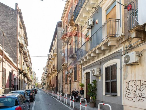 appartamento in vendita a Catania in zona Centro Storico