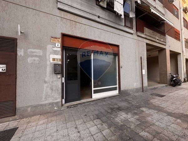 negozio in vendita a Catania in zona Librino