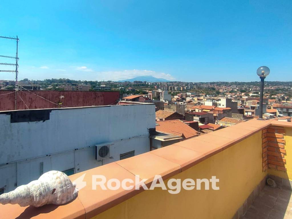 appartamento in vendita a Catania in zona Picanello