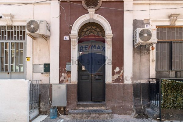 appartamento in vendita a Catania in zona Centro Storico