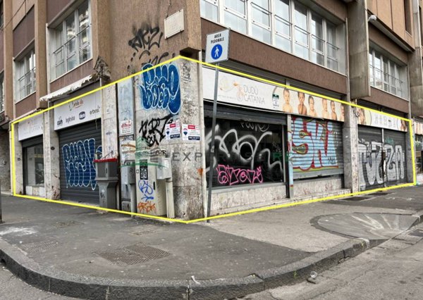 negozio in vendita a Catania in zona Centro Storico