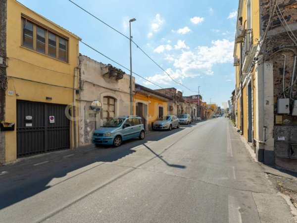 casa indipendente in vendita a Catania in zona Nesima