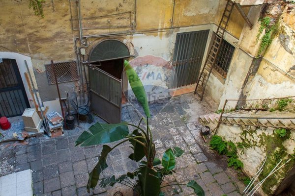 appartamento in vendita a Catania in zona Centro Storico