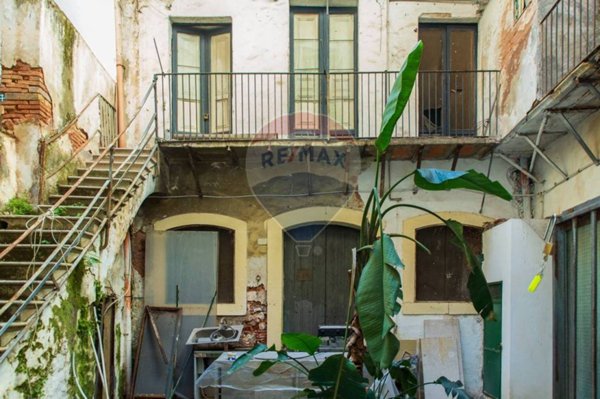 appartamento in vendita a Catania in zona Centro Storico