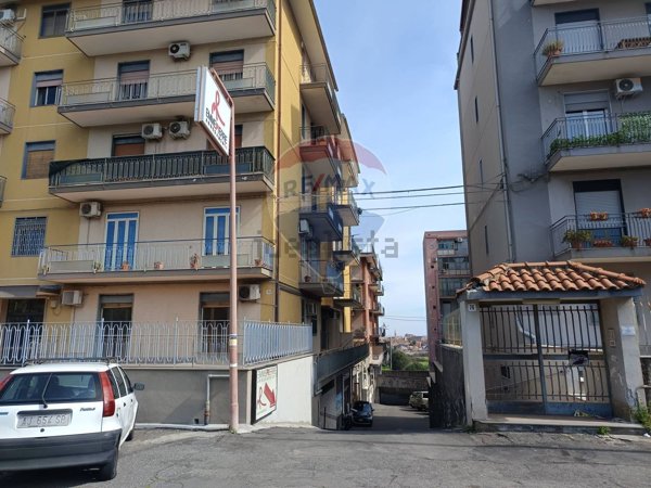 locale commerciale in vendita a Catania